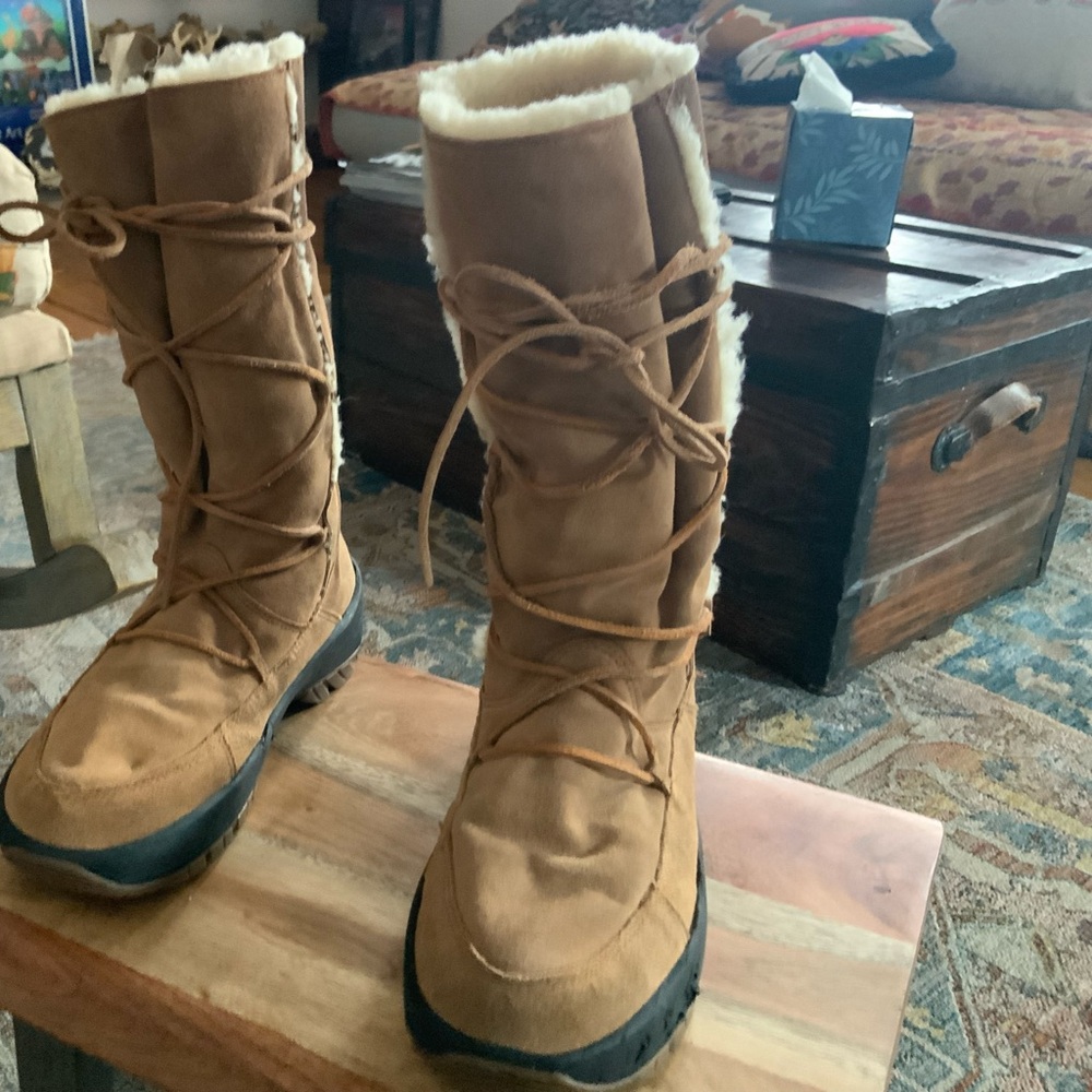 Pajar boots.